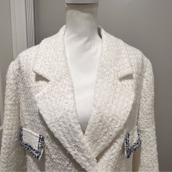 NWOT Endless Rose white and blue tweed jacket with gold hardware size medium - Picture 4 of 10